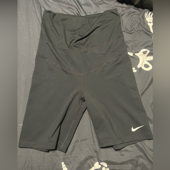 Nike high waisted shorts - Picture 2 of 2